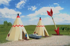 Bachmann Teepee Hotel- Roadside U.S.A® Building (HO Scale)