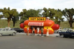 Bachmann Hot Dog Stand - Roadside U.S.A® Building (HO Scale)