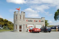 Bachmann Castle Car Wash - Roadside U.S.A® Building (HO Scale)