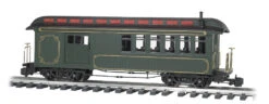 Bachmann Combine - Painted Unlettered - Olive With Gold Lining (G Scale)